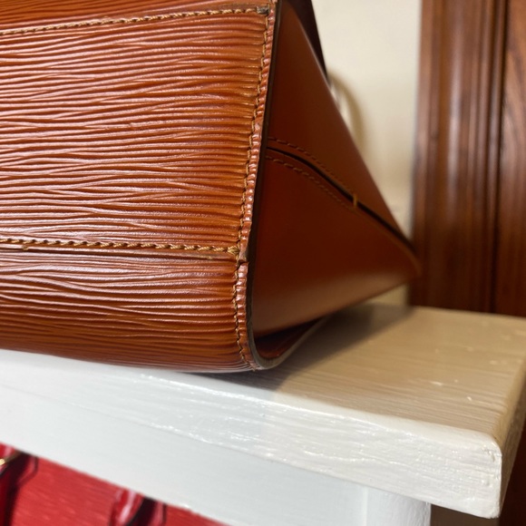 Used - Picture 7 of 11